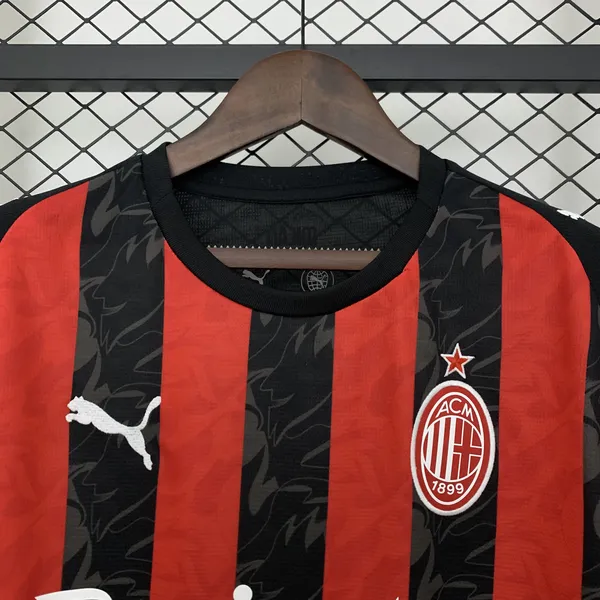 AC Milan 2025/26 Home Jersey - Vista 3
