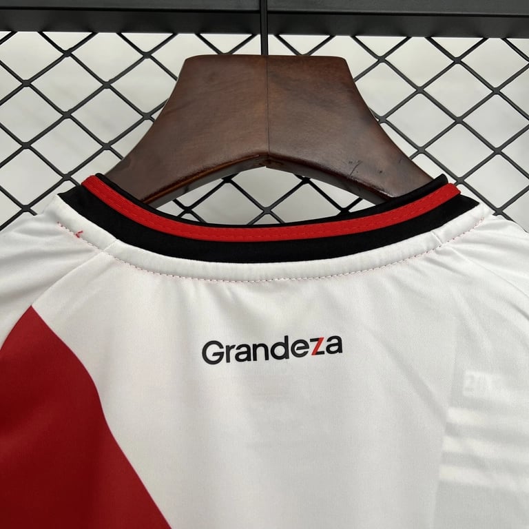 River Plate Kids Home Kit 2025/26 - Vista 4
