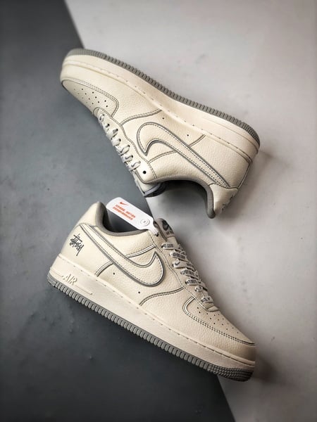 Stussy x Air Force 1 Low Bege e Cinza - Vista 5