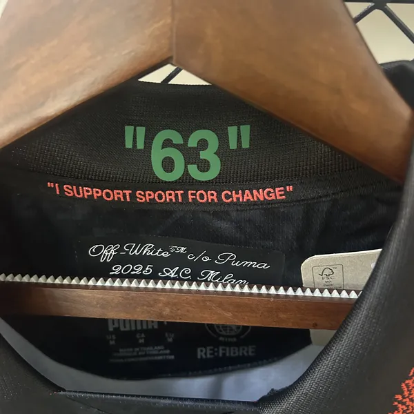 AC Milan 2025/26 Co-Branded Edition Jersey - Vista 3