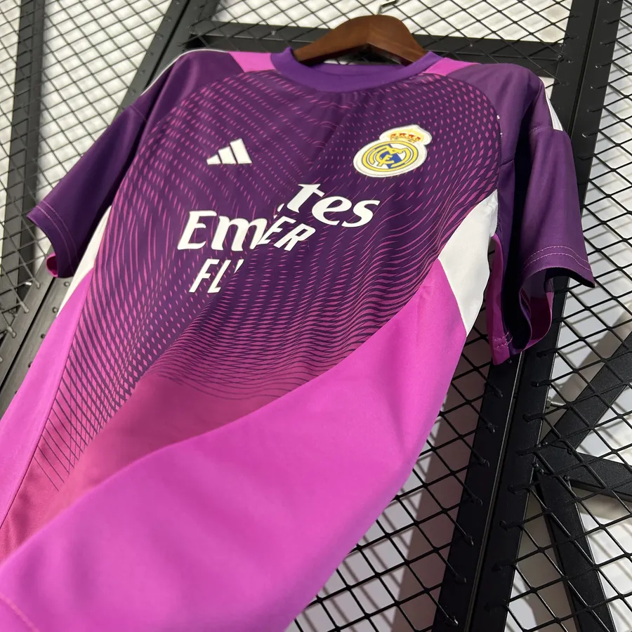 Real Madrid 2025/26 Goalkeeper Jersey - Vista 4