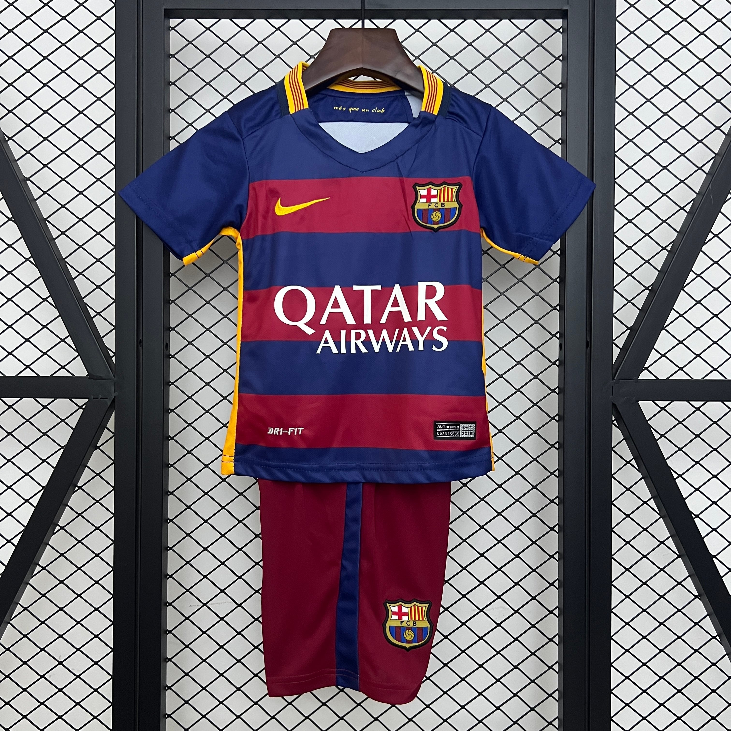 Kit Criança Barcelona colors 2015/16 - Vista 1
