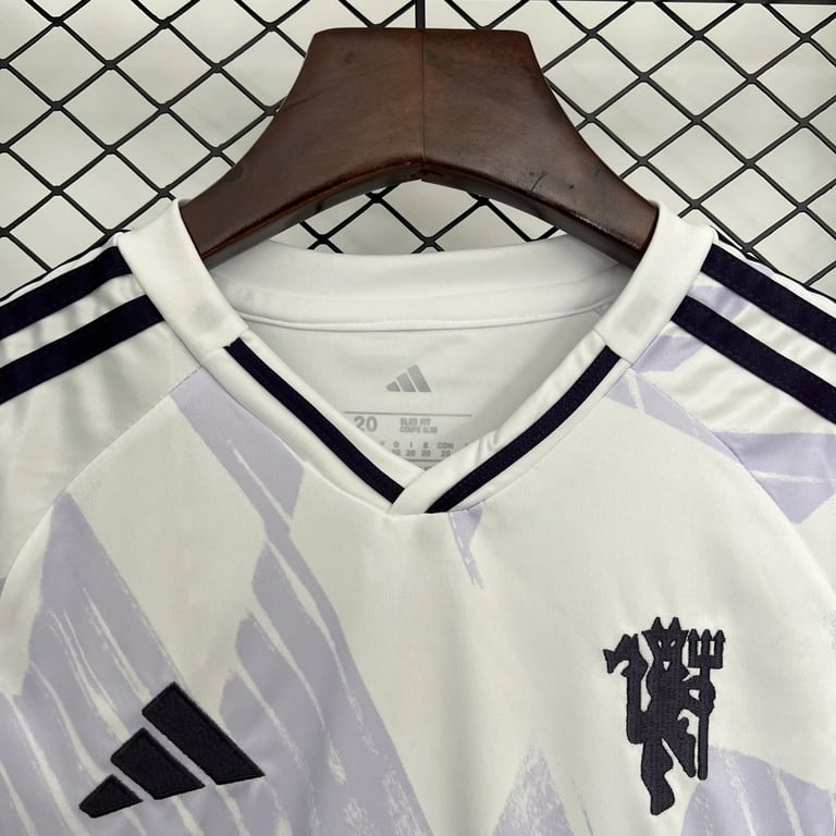 Manchester United Kids Third Kit 2025/26 - Vista 6