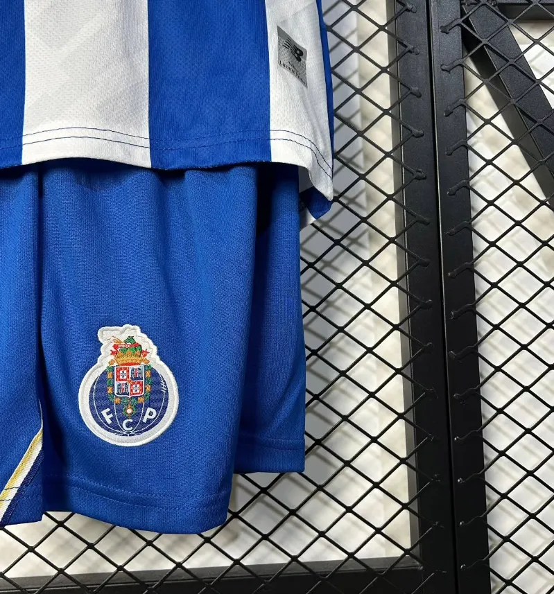 FC Porto Kids Home Kit 25/26 - Vista 3