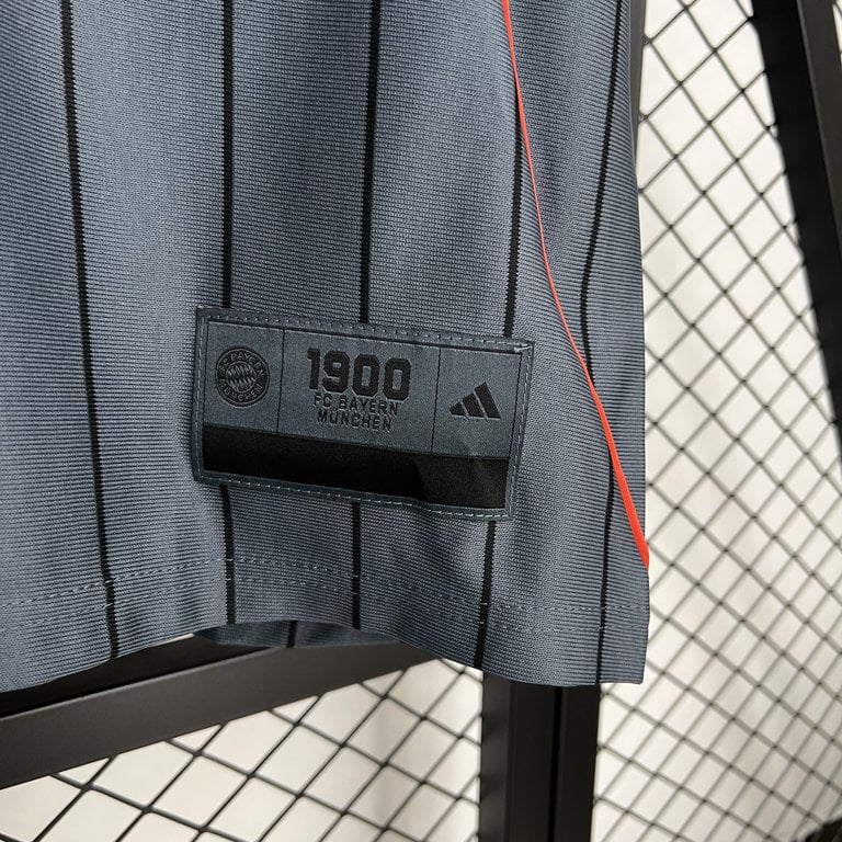 25/26 Bayern Munich Baseball Jersey - Vista 6