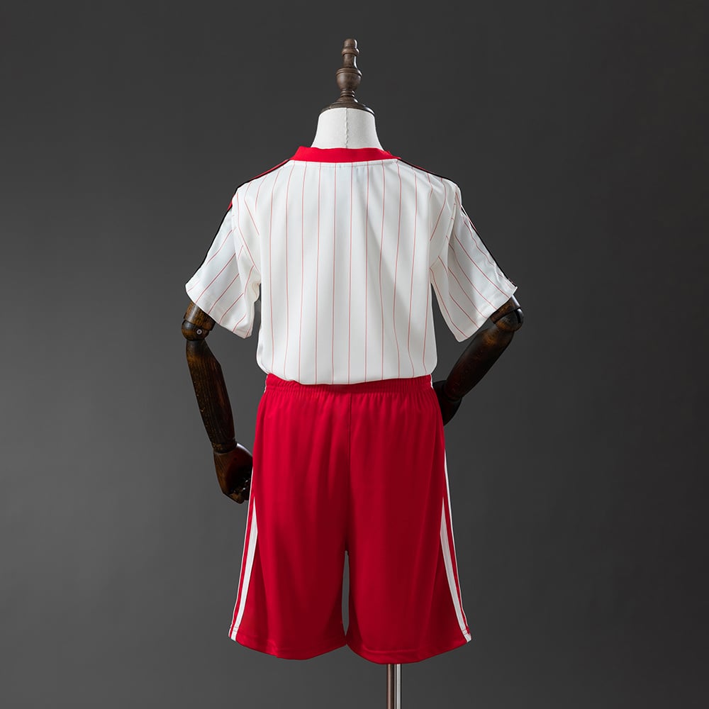 Kit Criança Benfica x Adidas Originals 2025/26 - Vista 2