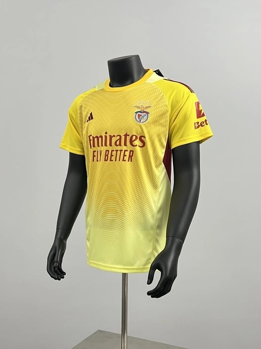 Benfica Goalkeeper Yellow Jersey 2025/26 - Vista 3