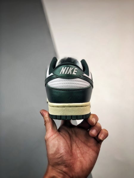 Nike Dunk Vintage Green - Vista 2