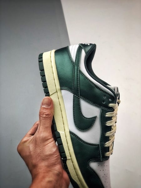 Nike Dunk Vintage Green - Vista 3