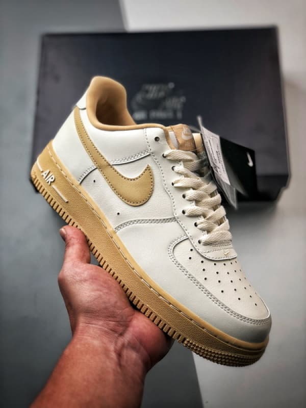 Air Force 1 '07 Low Branco e Marrom
