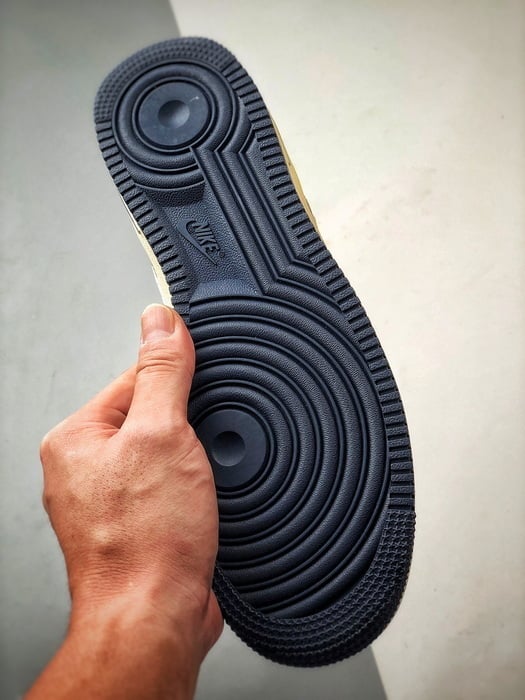 Air Force 1 Low Juvenil Cinza e Branco - Vista 4