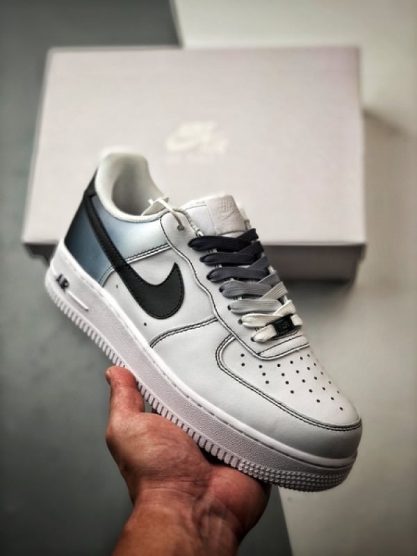Air Force 1 '07 Low Preto e Branco Degradé - Vista 1