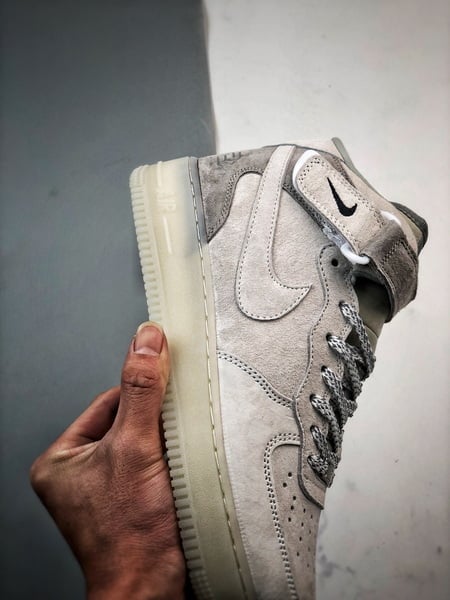 Air Force 1 07 Mid Branco e Cinzento - Vista 2