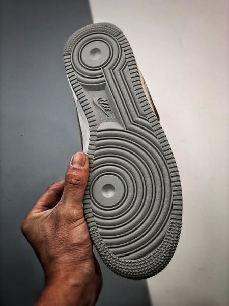 Air Force 1 07 Mid Cinzento e Laranja Camurca - Vista 3