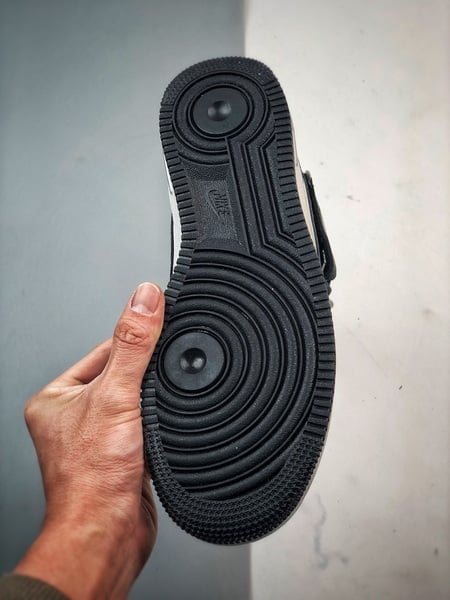 Air Force 1 07 Mid Cinzento Preto e Rosa Camurca - Vista 4