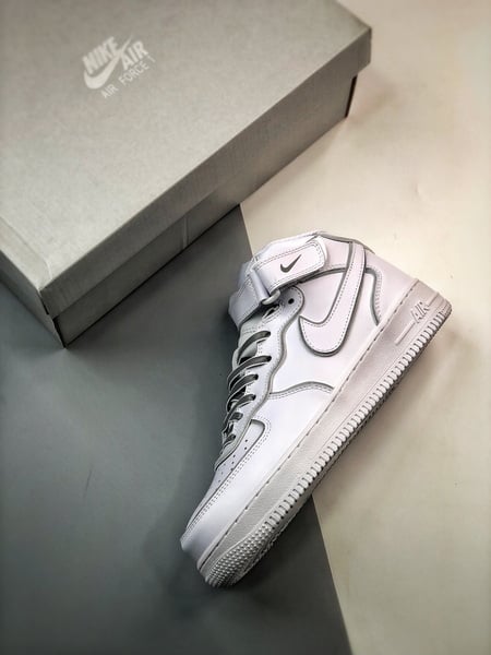 Air Force 1 07 Mid Branco e Prata 3M Reflexo - Vista 4