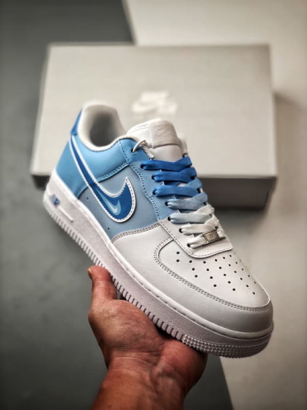 Air Force 1 Low Três Swoosh Gradiente Azul e Branco