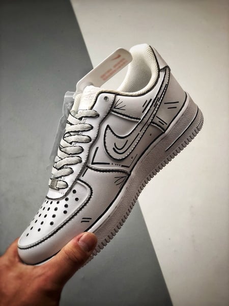 Air Force 1 Low Branco e Preto Estilo Anime - Vista 5