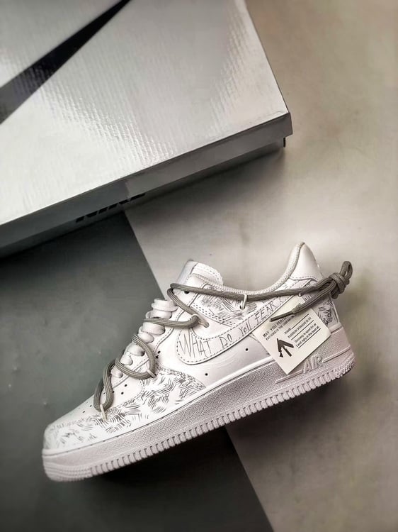 Air Force 1 Low Confissão de Amor Branco e Cinzento Grafíti Tiras - Vista 8