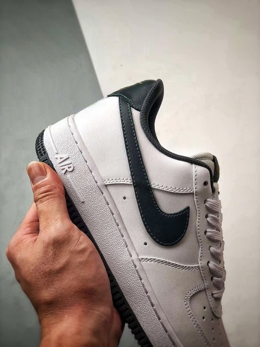 Air Force 1 Low Branco e Verde Escuro - Vista 2
