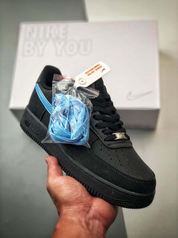 Air Force 1 Low By You Preto e Azul com Estrelas - Vista 1