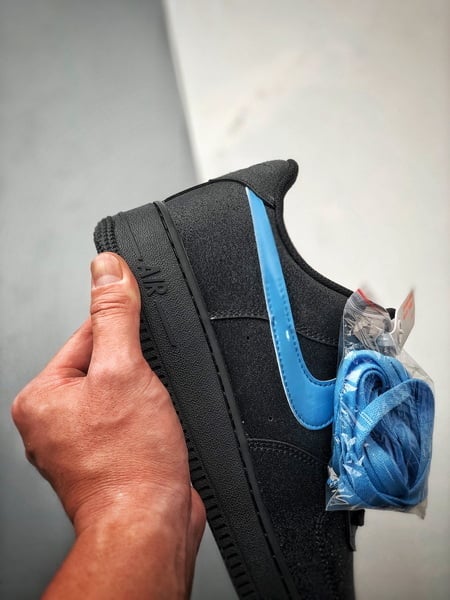 Air Force 1 Low By You Preto e Azul com Estrelas - Vista 2