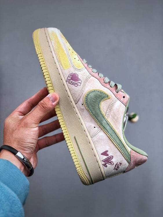 Air Force 1 '07 Low 'Pessegueiros' Edição Noite de Natal - Vista 9