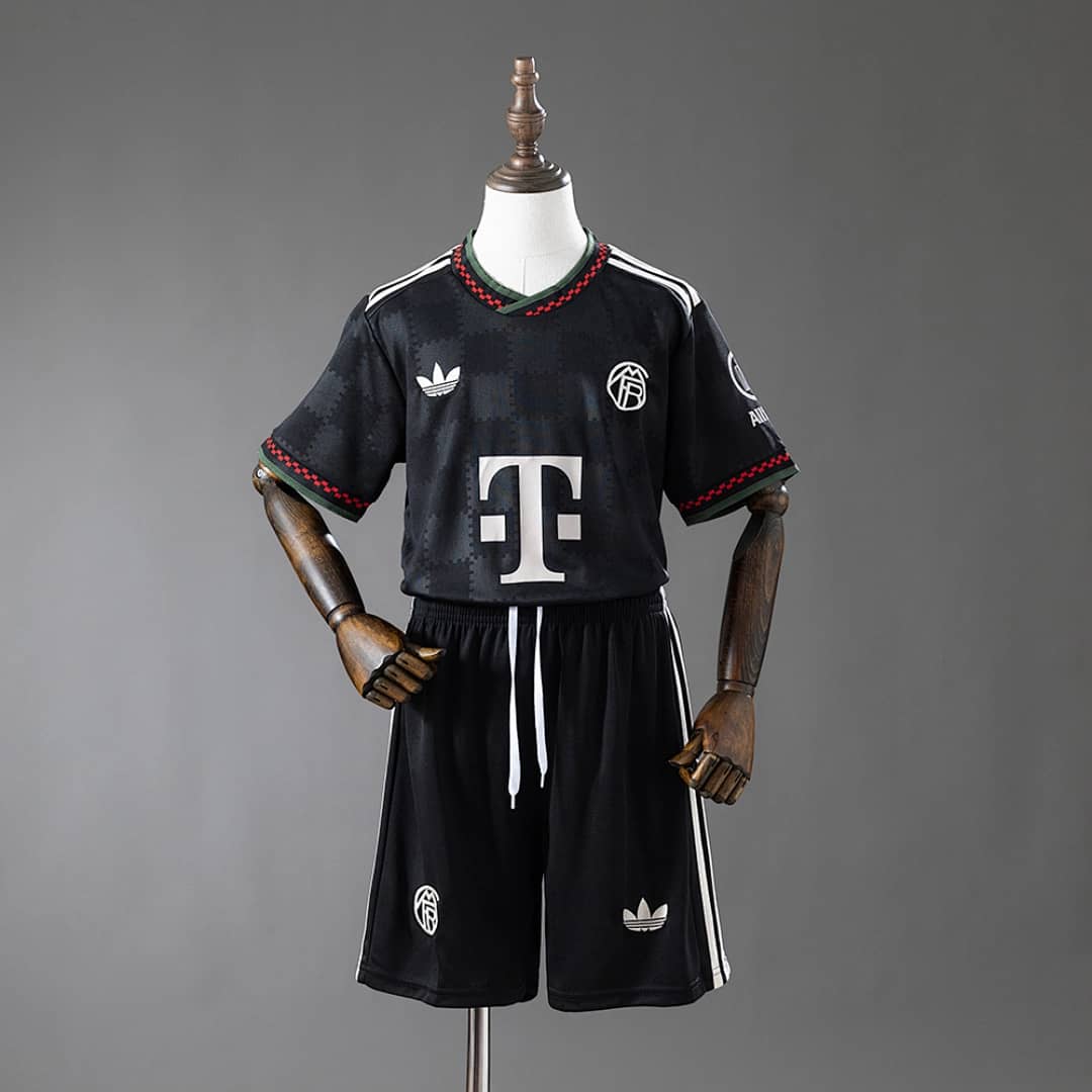 Kit Crianca Bayern Munich Alternativa 2025/2026 (2)