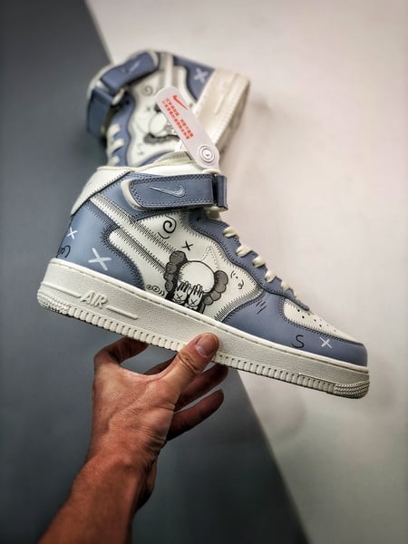 Kaws x Air Force 1 07 Mid Colaboracao Graffiti - Vista 8