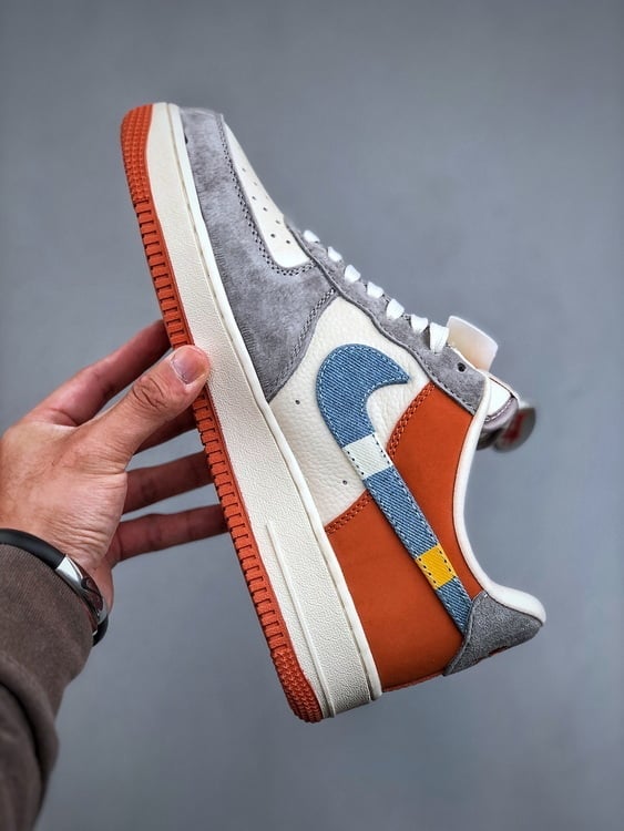 Nike Air Force 1 Low 07 x Stüssy Bege e Preto - Vista 9