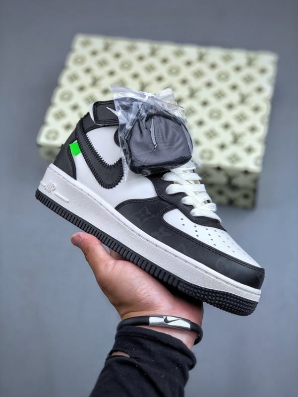 Nk Air Force 107 Mid Bege e Preto - Vista 1