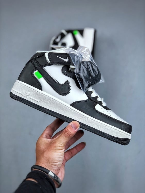 Nk Air Force 107 Mid Bege e Preto - Vista 7