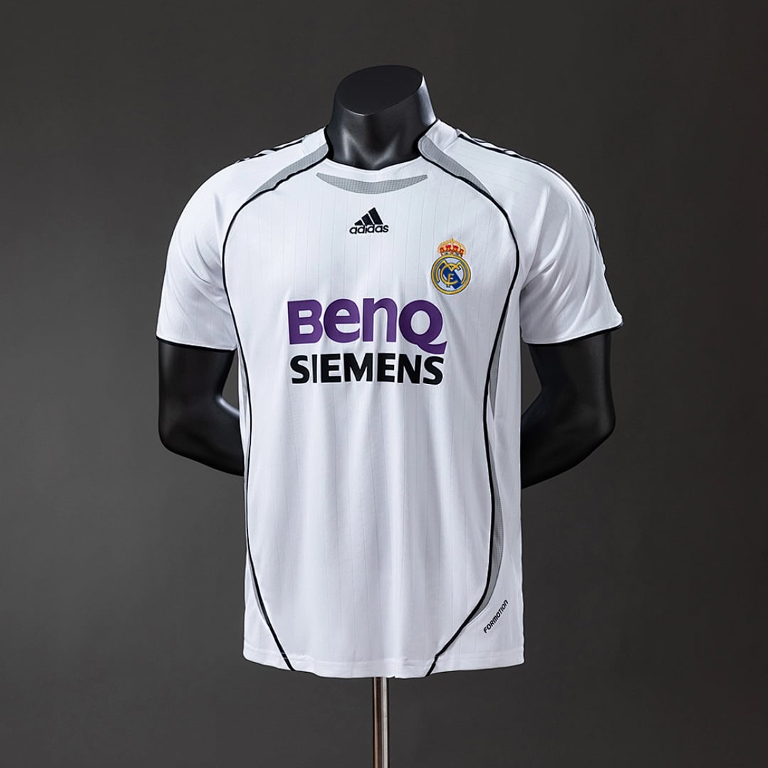 Camisola Principal do Real Madrid 2006/2007 (Retro, Versao Jogador) - Vista 1