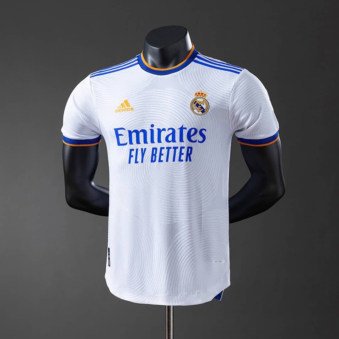 Camisola Principal do Real Madrid 2021/2022 (Retro, Versao Jogador)