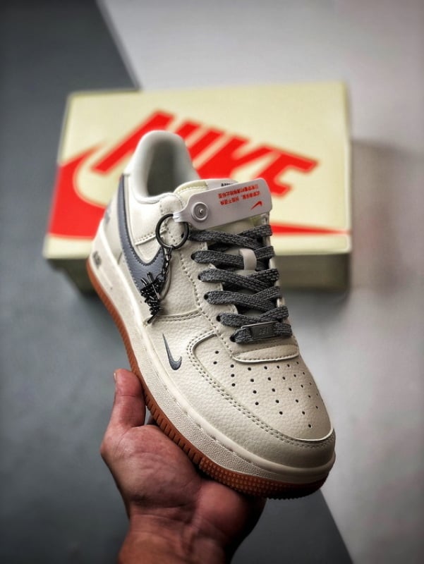 Stussy x Nike Air Force 1 Low Cinza - Vista 1