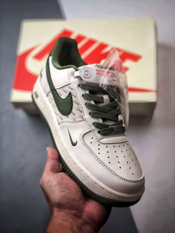 Stussy x Air Force 1 Low Branco e Verde - Vista 1