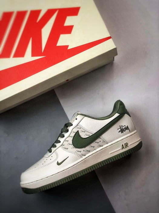 Stussy x Air Force 1 Low Branco e Verde - Vista 8