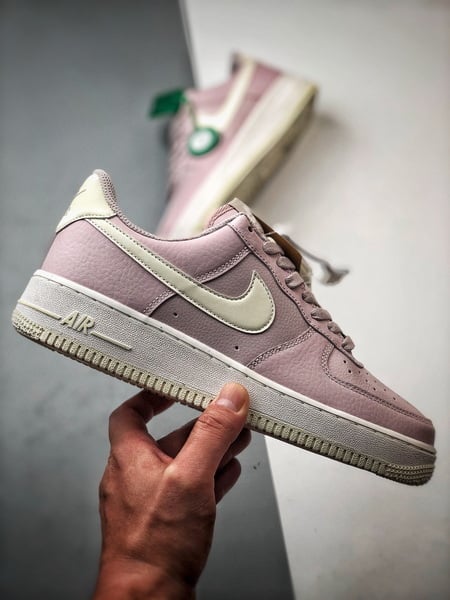 Air Force 1 '07 Low Branco e Roxo - Vista 4