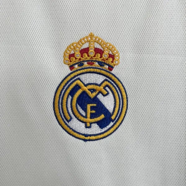 Real Madrid 23/24 Home Jersey - Vista 4