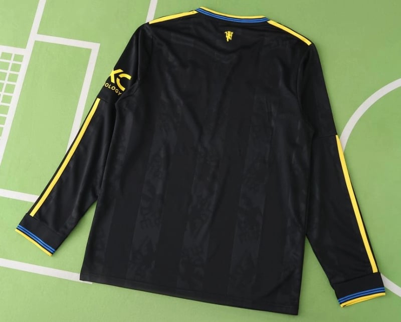 Manchester United Third Long Sleeve Jersey 25/26 - Vista 2