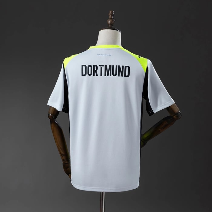 Dortmund 25/26 Away - Vista 2